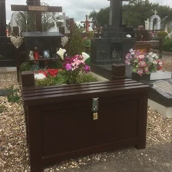 Front storage box